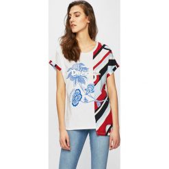 Desigual - Top. Białe bluzki damskie Desigual, s, z nadrukiem, z bawełny, z okrągłym kołnierzem. W wyprzedaży za 129,90 zł.
