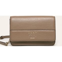 Dkny - Torebka skórzana. Czarne listonoszki damskie DKNY, w paski, ze skóry, na ramię, małe, bez dodatków. Za 769,90 zł.