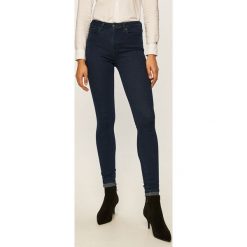 Tommy Hilfiger - Jeansy Echo. Niebieskie jeansy damskie TOMMY HILFIGER, bez wzorów, z elastanu. W wyprzedaży za 299,90 zł.
