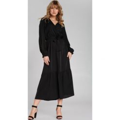 Czarna Sukienka Duarte. Czarne sukienki damskie Renee, na imprezę, s, w paski, z tkaniny, bez kołnierzyka, bez rękawów, długie, maxi, rozkloszowane. Za 139,99 zł.