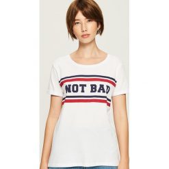 T-shirt z nadrukiem - Biały. Białe t-shirty damskie Sinsay, l, z nadrukiem. Za 24,99 zł.