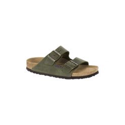 Klapki Birkenstock ARIZONA SFB STEER NUBUCK LEATHER. Brązowe klapki damskie Birkenstock, bez wzorów, z nubiku. Za 352,03 zł.
