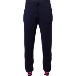 FTC Cashmere Spodnie treningowe midnight. Niebieskie spodnie damskie marki FTC Cashmere, xs, z lyocellu. W wyprzedaży za 548,55 zł.