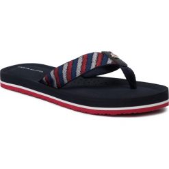 Japonki TOMMY HILFIGER - Flat Beach Sandal Classic FW0FW04385 Midnight 403. Niebieskie klapki damskie TOMMY HILFIGER, bez wzorów, ze skóry, bez obcasa. W wyprzedaży za 109,00 zł.