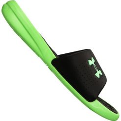 Klapki Under Armour Playmaker Fix M 3000061-004. Czarne klapki męskie Under Armour, w paski. W wyprzedaży za 179,00 zł.