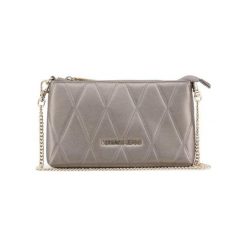 Versace Jeans Pochette E3VSBPL2_70712. Kopertówki damskie Versace Jeans, bez wzorów, z jeansu, bez dodatków. Za 293,00 zł.