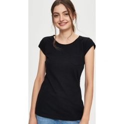 Gładki T-shirt - Czarny. Czarne t-shirty damskie Sinsay, l. Za 19,99 zł.