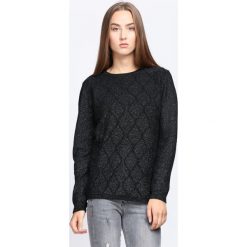 Czarny Sweter Wait For Love. Czarne swetry klasyczne damskie Born2be, l, ze splotem, z okrągłym kołnierzem. Za 49,99 zł.