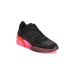 Buty Serafini CHICAGO. Czarne trampki i tenisówki damskie Serafini, bez wzorów, z weluru, bez zapięcia. Za 509,50 zł.