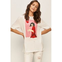 Answear - T-shirt. Białe bluzki damskie ANSWEAR, s, z nadrukiem, z bawełny, casualowe, z okrągłym kołnierzem. W wyprzedaży za 49,90 zł.