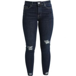 Jeansy damskie: Miss Selfridge Petite LIZZIE BUSTED HEM Jeans Skinny Fit blue