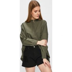Answear - Bluzka. Czarne bluzki damskie ANSWEAR, na co dzień, s, bez wzorów, z bawełny, casualowe, ze stójką, z długim rękawem. W wyprzedaży za 49,90 zł.