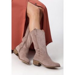 Khaki Kowbojki Rankfind. Brązowe kozaki damskie Born2be, na zimę, przed kolano, bez obcasa, na obcasie, na zamek. Za 169,99 zł.