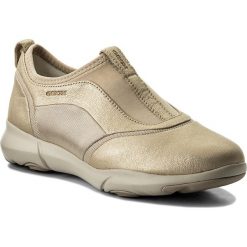 Półbuty GEOX - D Nebula S E D829DE 0KY15 C2005 Gold. Żółte półbuty damskie Geox, na co dzień, bez wzorów, ze skóry, bez obcasa, na płaskiej podeszwie, bez zapięcia. W wyprzedaży za 359,00 zł.