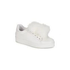 Buty André POMPON. Trampki i tenisówki damskie Andre. Za 119,60 zł.