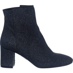 Skórzane botki w kolorze czarnym. Czarne botki damskie Loretta. W wyprzedaży za 369,95 zł.
