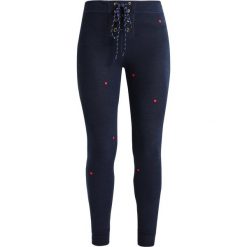 Spodnie dresowe damskie: Sundry LACE UP PANTS HEART PATCHES Spodnie treningowe navy