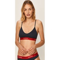 Tommy Hilfiger - Biustonosz. Niebieskie biustonosze sportowe damskie TOMMY HILFIGER, s, z nadrukiem, z elastanu. W wyprzedaży za 99,90 zł.