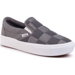 Tenisówki VANS - Comfycush Slip-On VN0A3WMDWX91 (Autismawrns)Snsrysqshchk. Szare półbuty damskie Vans, na co dzień, bez wzorów, z gumy, bez zapięcia. W wyprzedaży za 319,00 zł.