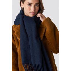 NA-KD Accessories Szalik z domieszką wełny - Blue. Niebieskie szaliki damskie NA-KD Accessories, z wełny. W wyprzedaży za 99,37 zł.