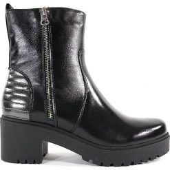 BOTKI DAMSKIE ACO 3352 CZA. Botki damskie ACORD, ze skóry, bez obcasa, na platformie, bez zapięcia. Za 229,00 zł.