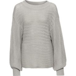 Sweter oversize w ażurowy wzór bonprix srebrny matowy. Szare swetry oversize damskie bonprix. Za 59,99 zł.
