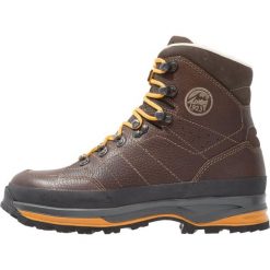 Lowa TREKKER Buty trekkingowe dunkelbraun/senf. Pomarańczowe buty sportowe męskie marki Lowa, ze skóry, bez zapięcia, outdoorowe. W wyprzedaży za 863,20 zł.