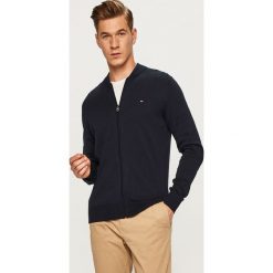 Tommy Hilfiger - Kardigan. Niebieskie swetry męskie TOMMY HILFIGER, m, bez wzorów, z jedwabiu, bez kołnierzyka, bez kaptura. W wyprzedaży za 319,90 zł.