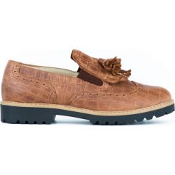 Półbuty z frędzlami - skóra naturalna - model 247 - kolor brązowy krokodyl. Pomarańczowe półbuty damskie Zapato, bez wzorów, ze skóry, bez obcasa, bez zapięcia. W wyprzedaży za 179,40 zł.