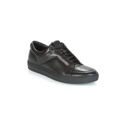Buty HUGO FUTURISM TENNIS. Czarne trampki męskie HUGO, bez wzorów, bez zapięcia. Za 601,30 zł.