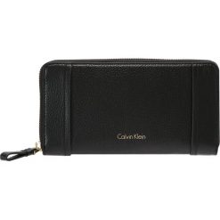 Portfele damskie: Calvin Klein LIZZY Portfel black