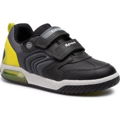 Sneakersy GEOX - J Inek B. D J949CD 0BU11 C0802 D Black/Lime. Czarne trampki chłopięce Geox, bez wzorów, ze skóry ekologicznej, na rzepy. W wyprzedaży za 219,00 zł.