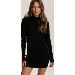 Czarna Tunika Xylless. Czarne tuniki damskie Renee, s, bez wzorów, bez kołnierzyka, bez rękawów. Za 89,99 zł.
