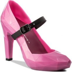 Półbuty UNITED NUDE - Lo Res Pump 1002942321 Fushia. Czerwone półbuty damskie skórzane marki United Nude, na obcasie. W wyprzedaży za 449,00 zł.
