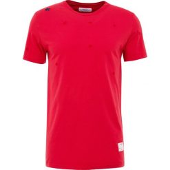 T-shirty męskie: The Editor SMALL STAR STITCH TEE Tshirt z nadrukiem red