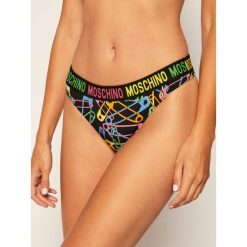 Stringi Moschino Underwear & Swim 4718 9013. Czarne stringi damskie Moschino Underwear & Swim, bez wzorów. Za 249,00 zł.