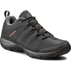 Trekkingi COLUMBIA - Woodburn II BM3924 Black/Caramel 010. Czarne półbuty męskie marki Columbia, na co dzień, bez wzorów, ze skóry, bez zapięcia. W wyprzedaży za 269,00 zł.