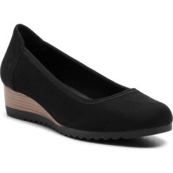 Półbuty CLARA BARSON LS4881-01. Czarne półbuty damskie Clara Barson, bez wzorów, z materiału, bez obcasa, bez zapięcia. Za 79,99 zł.