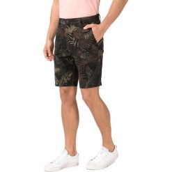 Levi's Szorty Zielony. Zielone spodenki i szorty męskie Levi's®, s, bez wzorów, z elastanu. Za 223,95 zł.