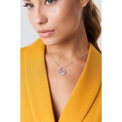 NA-KD Accessories Naszyjnik Taurus - Silver. Szare naszyjniki damskie marki NA-KD Accessories, złote. W wyprzedaży za 19,20 zł.