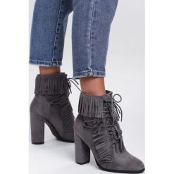 Szare Botki Going To Make It. Szare botki damskie Renee, bez obcasa, na obcasie, bez zapięcia. Za 129,99 zł.