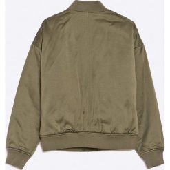Pepe Jeans - Kurtka bomber dziecięca. Szare kurtki dziewczęce Pepe Jeans, bez wzorów, z bawełny, krótkie, bez kaptura. W wyprzedaży za 199,90 zł.