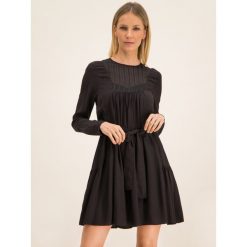 Sukienka codzienna Pinko Margarina PE 20 BLK01 1G14Y1 Y639. Czarne sukienki damskie Pinko, na co dzień, bez wzorów, z poliesteru, bez kołnierzyka, bez rękawów, proste. W wyprzedaży za 589,00 zł.