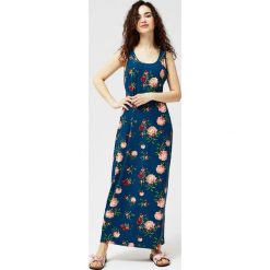 Sukienka maxi w kwiaty. Niebieskie sukienki damskie Moodo, xs, w kwiaty, bez kołnierzyka, bez rękawów, maxi. Za 29,99 zł.