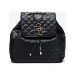 Guess Miriam Plecak Czarny. Czarne plecaki damskie Guess, w paski, z poliesteru. Za 610,95 zł.