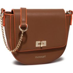 Torebka MONNARI - BAG0480-017 Brown. Pomarańczowe listonoszki damskie Monnari, bez wzorów, ze skóry ekologicznej, bez dodatków. W wyprzedaży za 149,00 zł.