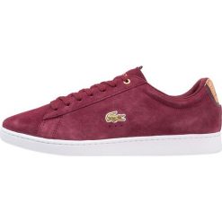 Trampki męskie: Lacoste CARNABY EVO Tenisówki i Trampki burgundy/white