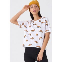 T-shirt z nadrukiem w lisy - Biały. Białe t-shirty damskie House, xl, z nadrukiem, bez kołnierzyka. Za 29,99 zł.