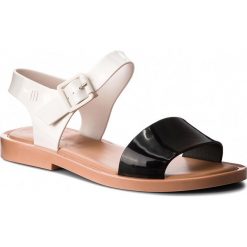Sandały MELISSA - Mar Sandal Ad 32337 Black/White/Brown 52909. Czarne klapki damskie Melissa, bez wzorów, z tworzywa sztucznego, bez obcasa, na obcasie. W wyprzedaży za 209,00 zł.