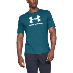Under Armour Sportstyle Koszulka Niebieski Zielony. Niebieskie podkoszulki męskie Under Armour, xl, z nadrukiem, z bawełny, z krótkim rękawem. Za 119,95 zł.